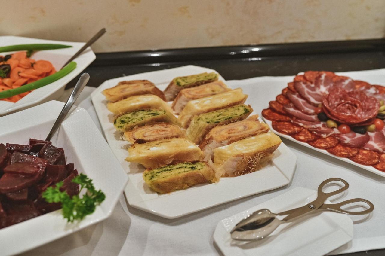 Šabac Garni Hotel Barut מראה חיצוני תמונה
